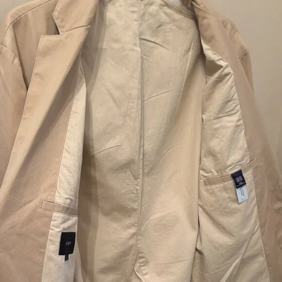 J CREW MAN'S COTTON SPORTS JACKET Size L in color TAN